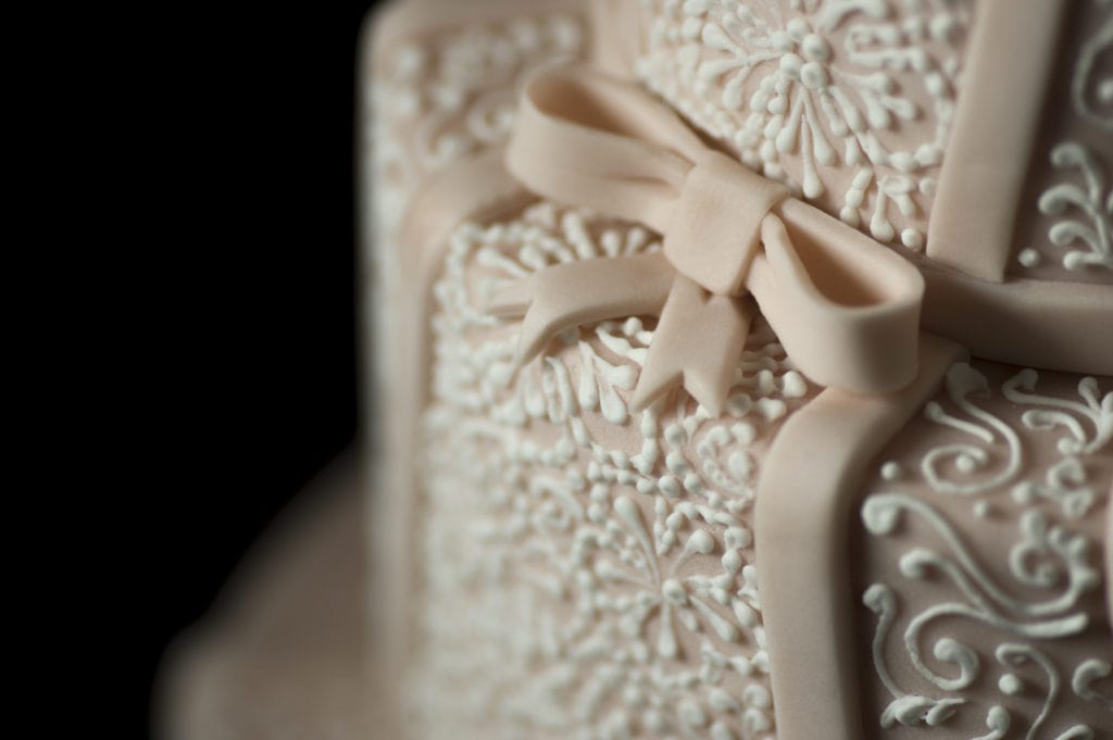 decorazione torta con ghiaccia reale master icing cove