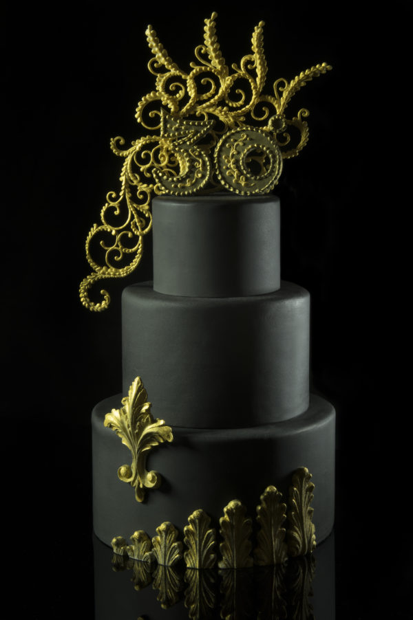 torta con decorazioni 3d con ghiaccia master icing cove