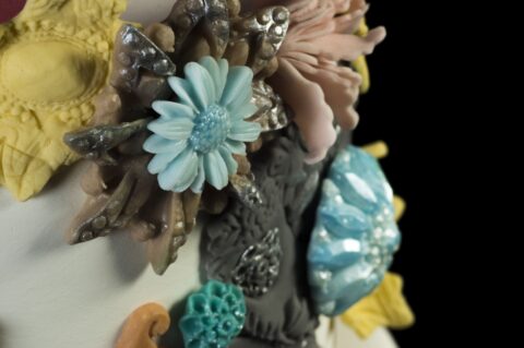 torta decorata con cove arcobaleno