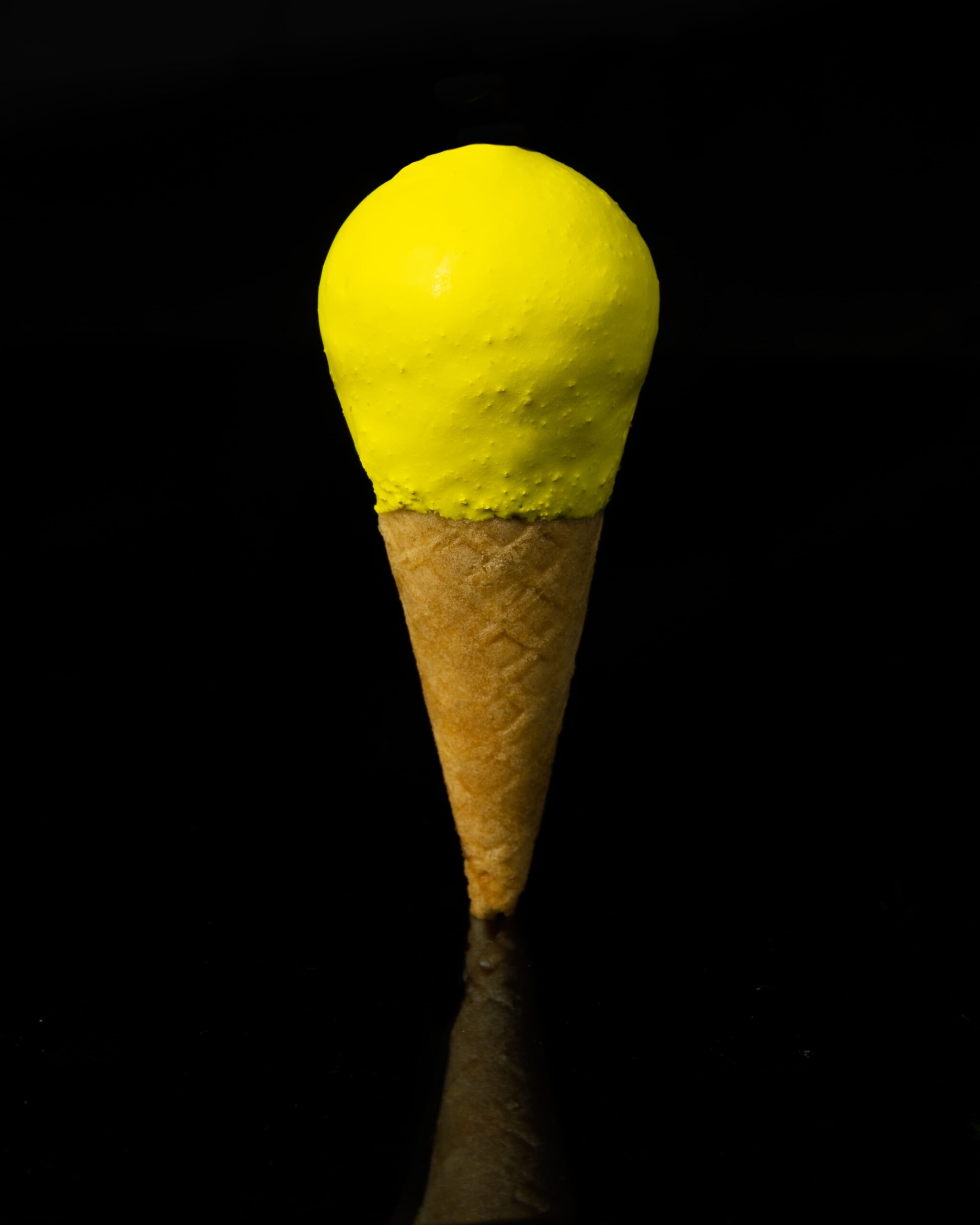 cono gelato giallo